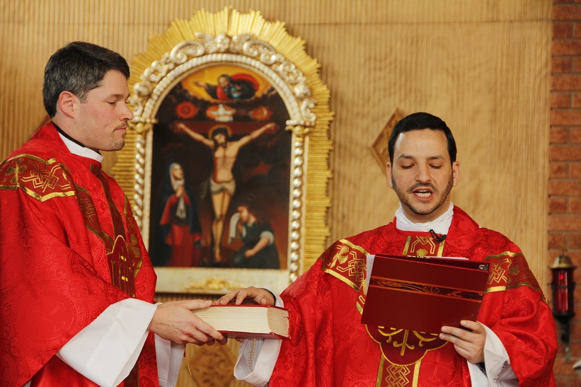 Inauguracion de la Parroquia Hispana